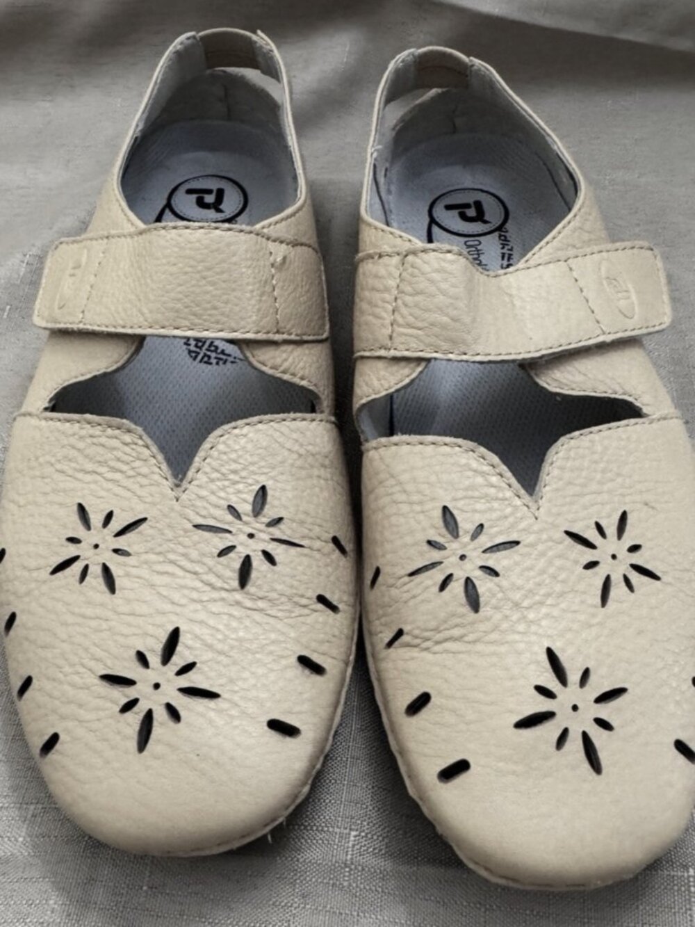 Propet Ortholite Chickadee Mary-Jane cream leather loafer flat US10 =EU41 =UK7.5